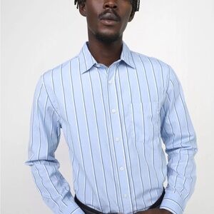 Banana Republic • Blue Striped Untucked Standard Fit Perfect Poplin Button Down